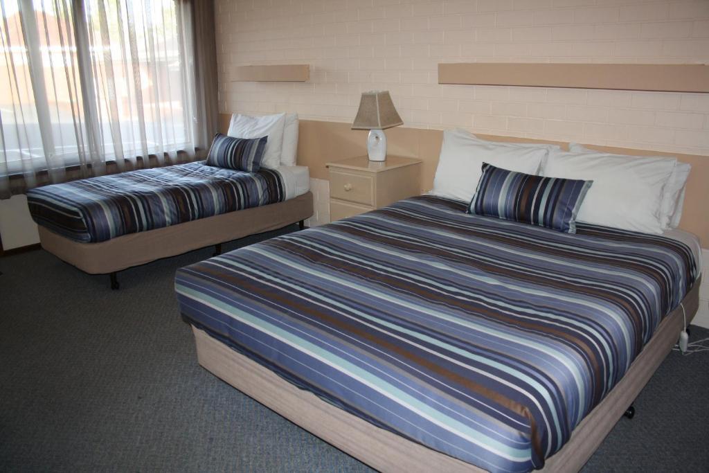 ווארנאמבול Raglan Motor Inn חדר תמונה