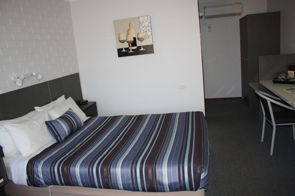 ווארנאמבול Raglan Motor Inn חדר תמונה